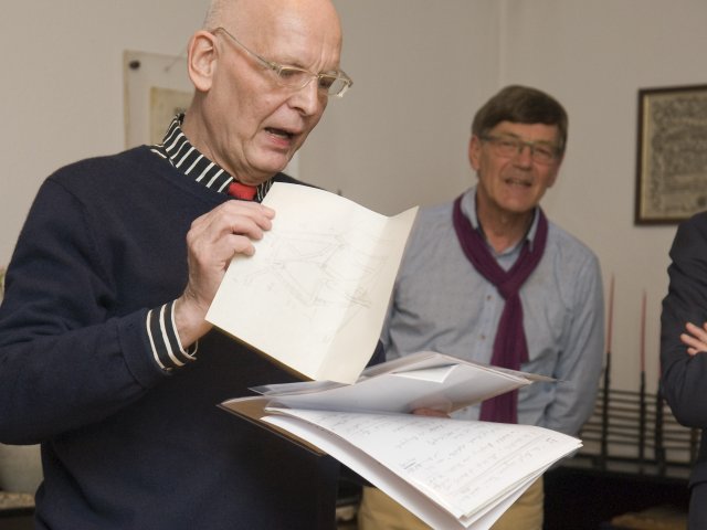 Herr Bruchhäuser zitiert aus den zusätzlich geschenkten Dokumenten aus dem Leben der Margaretha Reichardt